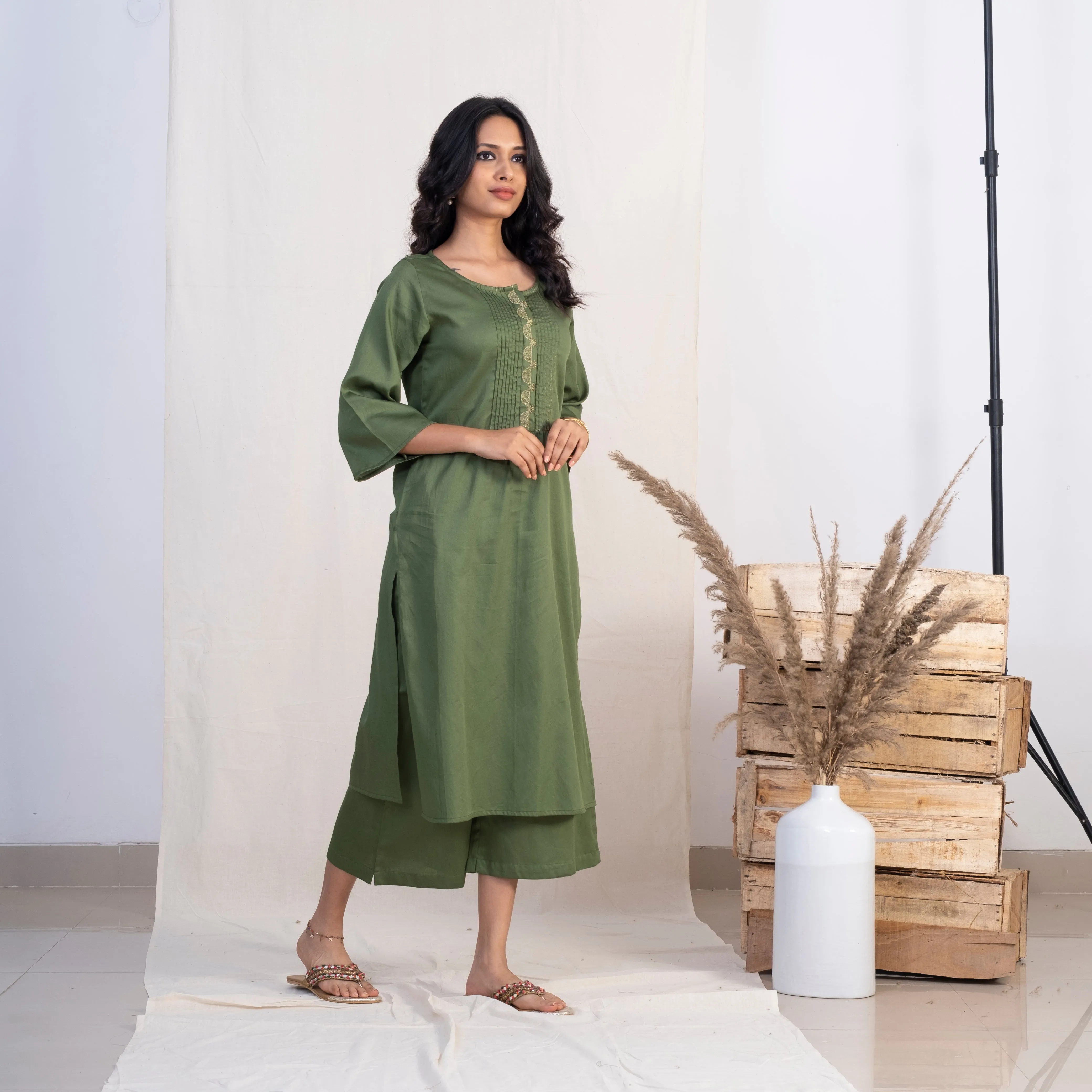 Akiso Green Round Neck With Pintucks