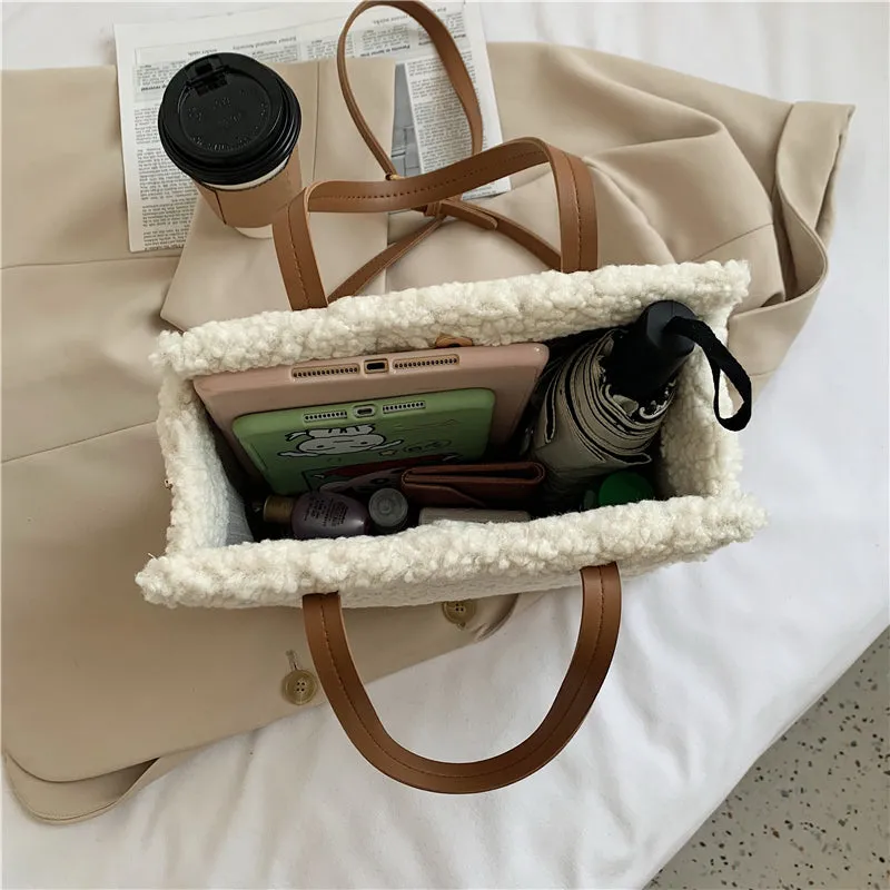 TRAVEL TEDDY TOTE BAG